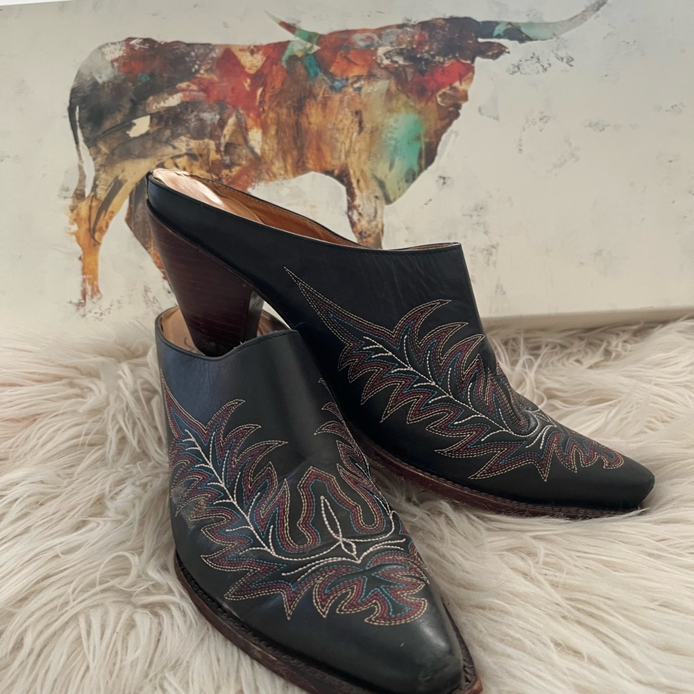 Charlie 1 Horse Square Toe Western Mule Size 9B